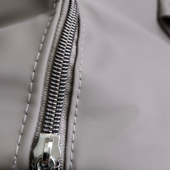 🩶 NWOT DOLCE & GABBANA GREY DUFFEL BAG! - Picture 11 of 13